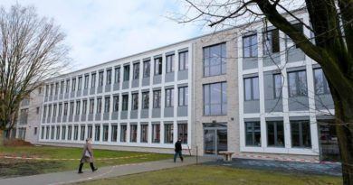 Erweiterungsbau des Cecilien-Gymnasiums in Düsseldorf-Niederkassel eingeweiht