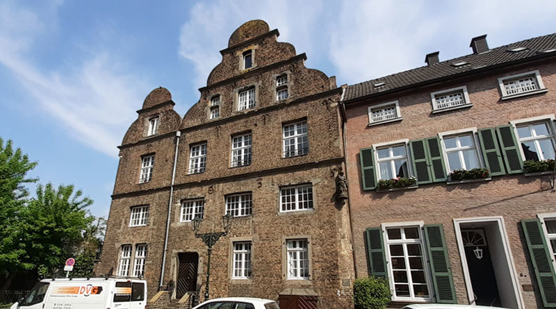 Das Alte Zollhaus Von 1635 In Dusseldorf Kaiserswerth Uwe Wassenberg